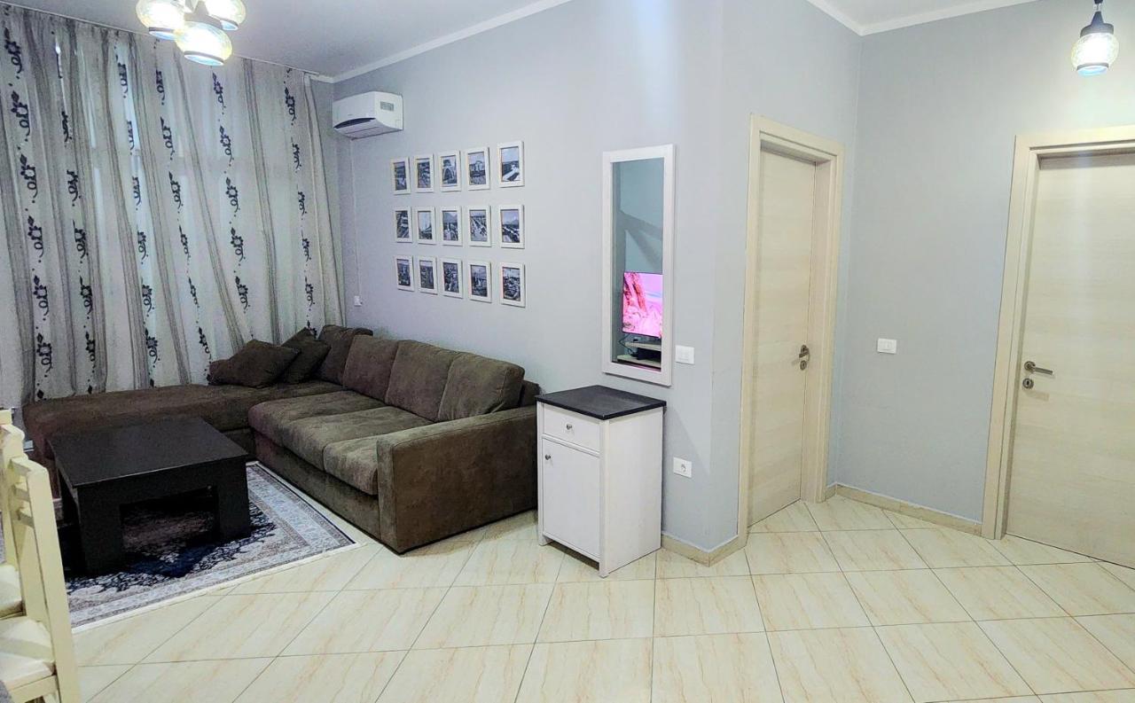 Pleasing Place With Free Parking On Site In Tirana Komuna E Parisit Buitenkant foto