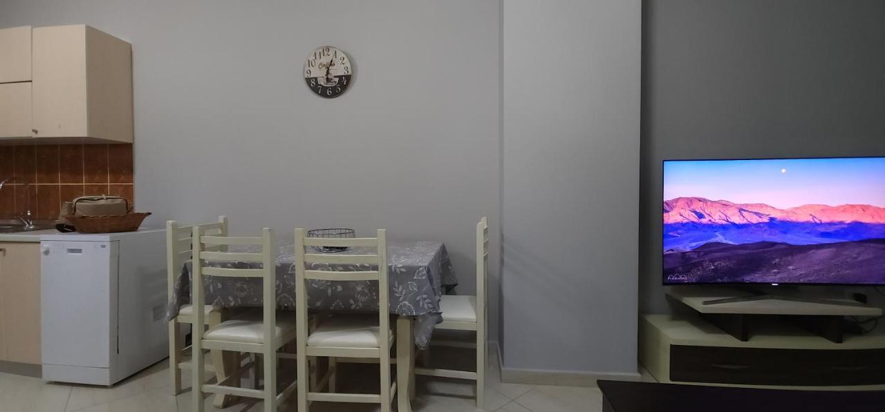 Pleasing Place With Free Parking On Site In Tirana Komuna E Parisit Buitenkant foto