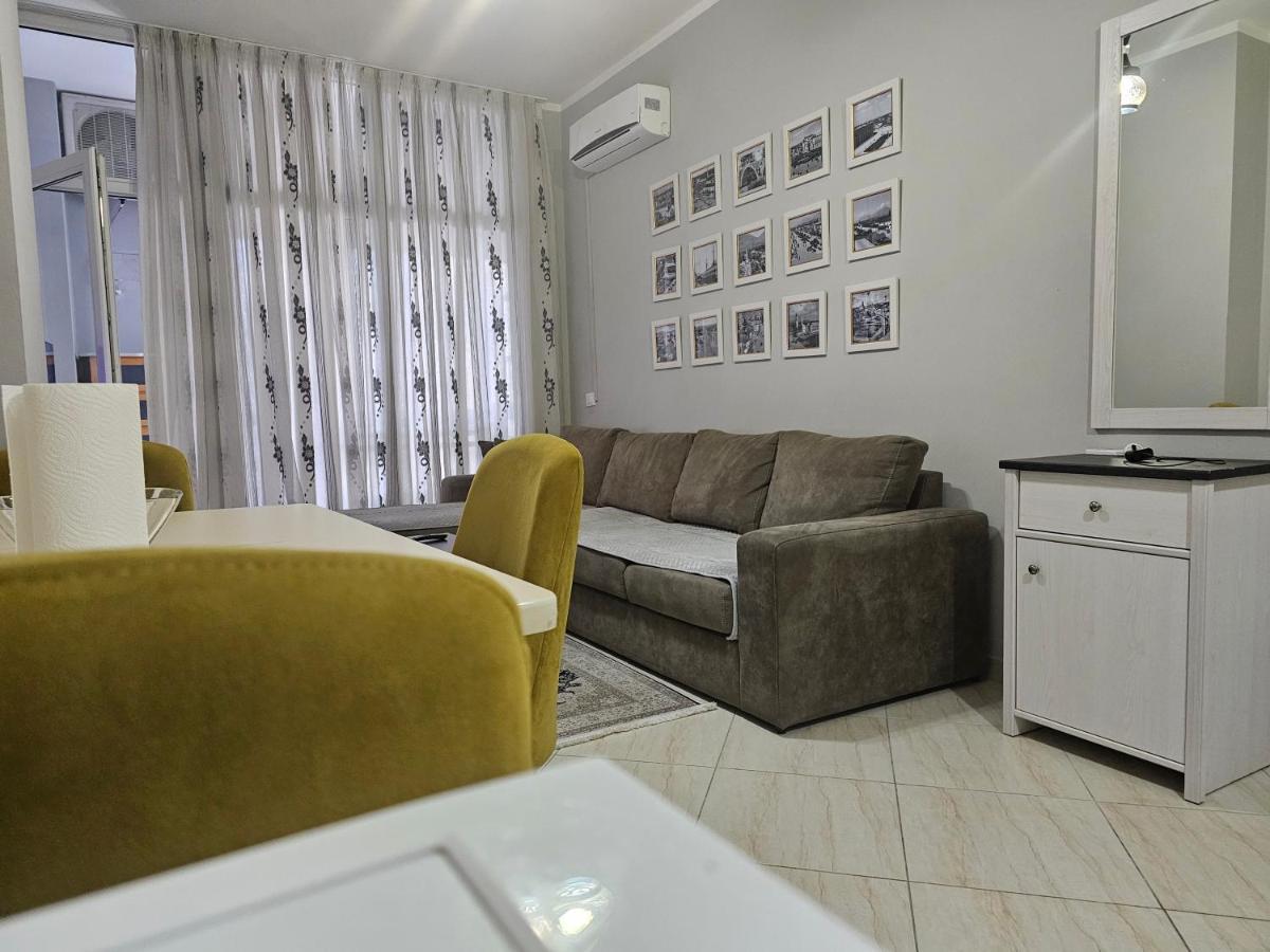 Pleasing Place With Free Parking On Site In Tirana Komuna E Parisit Buitenkant foto